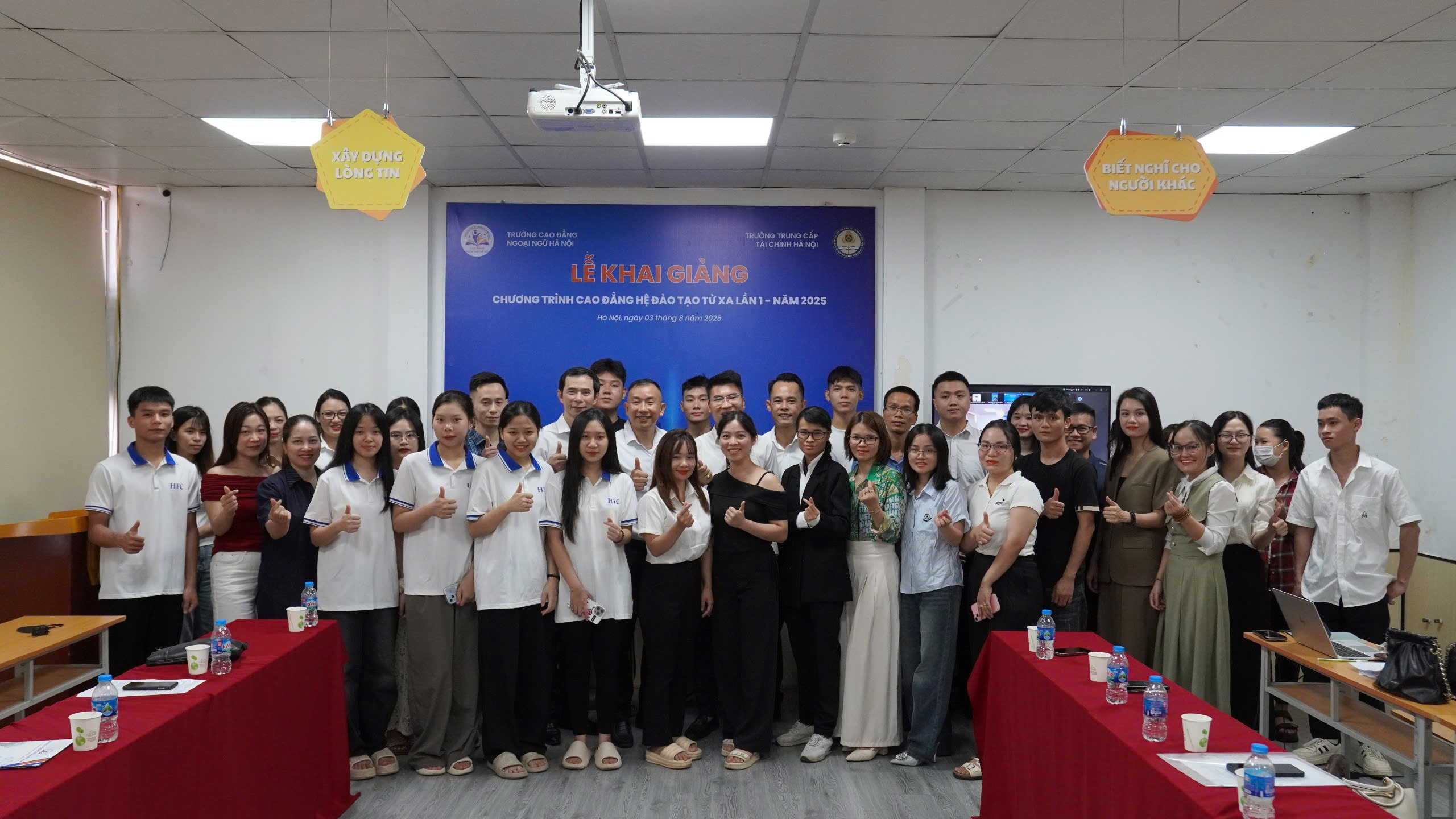 Cao đẳng ngoại ngữ Hà Nội